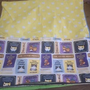 Cat reading pillow 18"x18 Cover